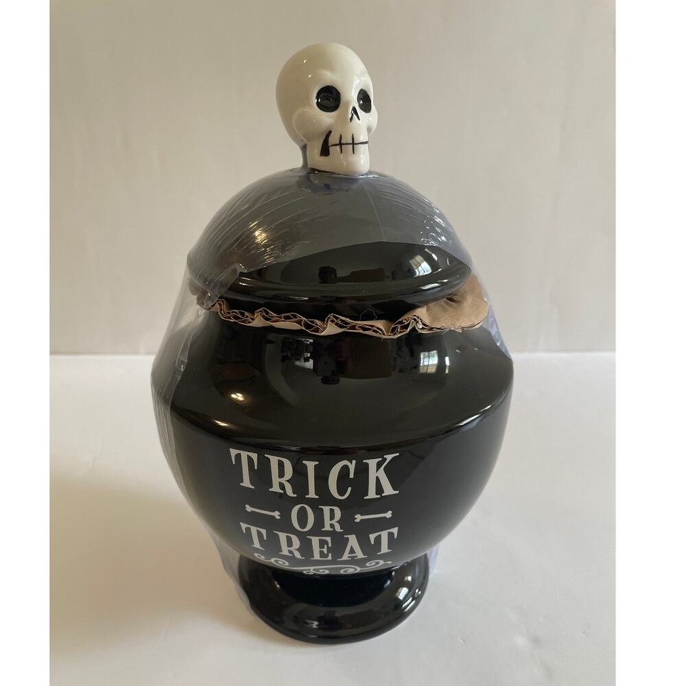 Target by Hyde & EEK Trick or Treat Black Skeleton Head Ceramic Cookie Jar